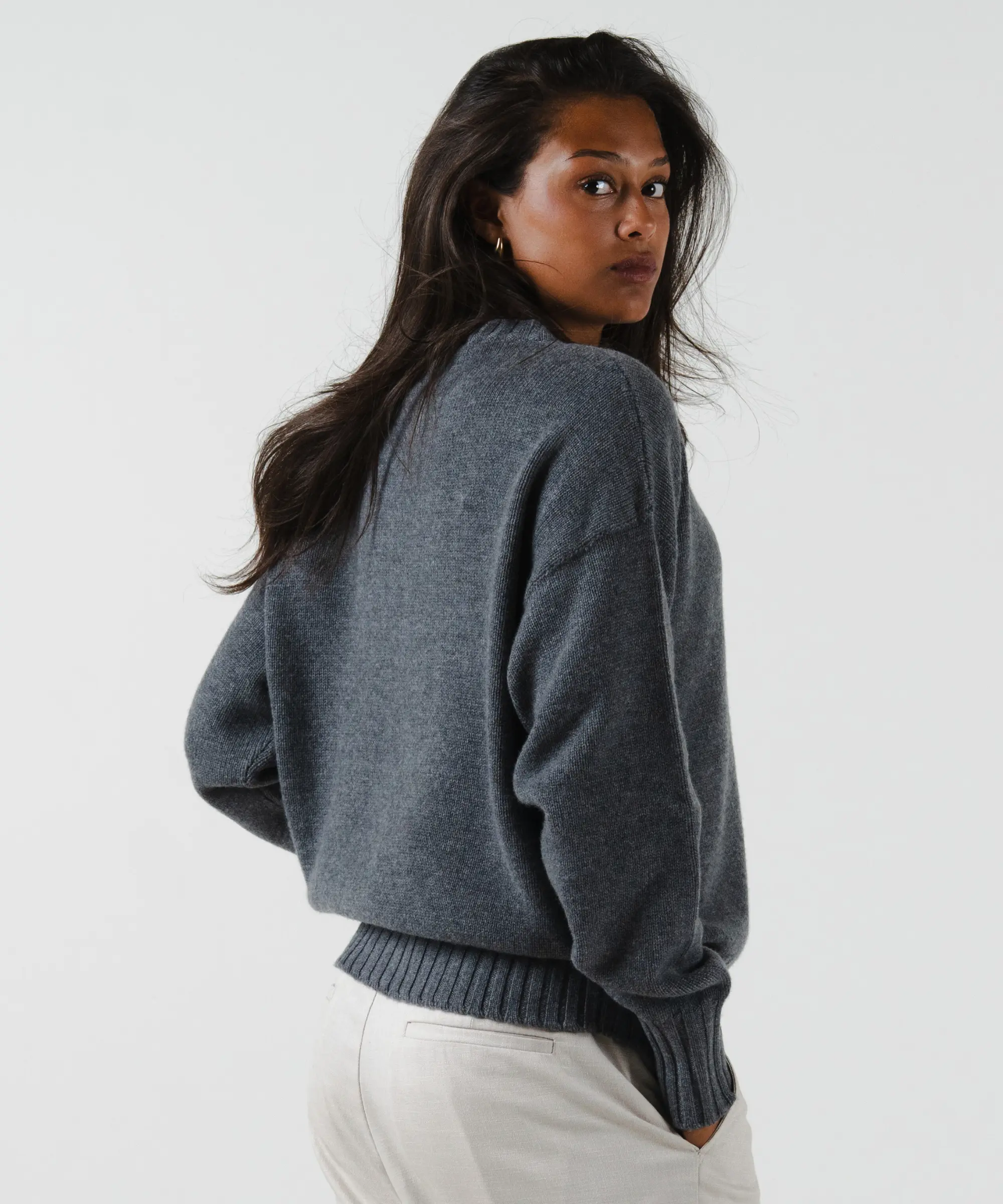 unisex crewneck charcoal grey merino wool cashmere Casa Nodale