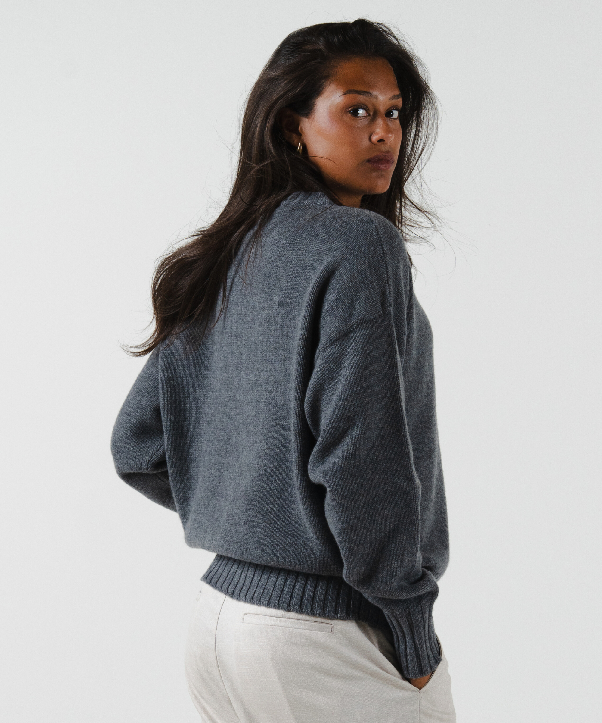 unisex crewneck charcoal grey merino wool cashmere Casa Nodale