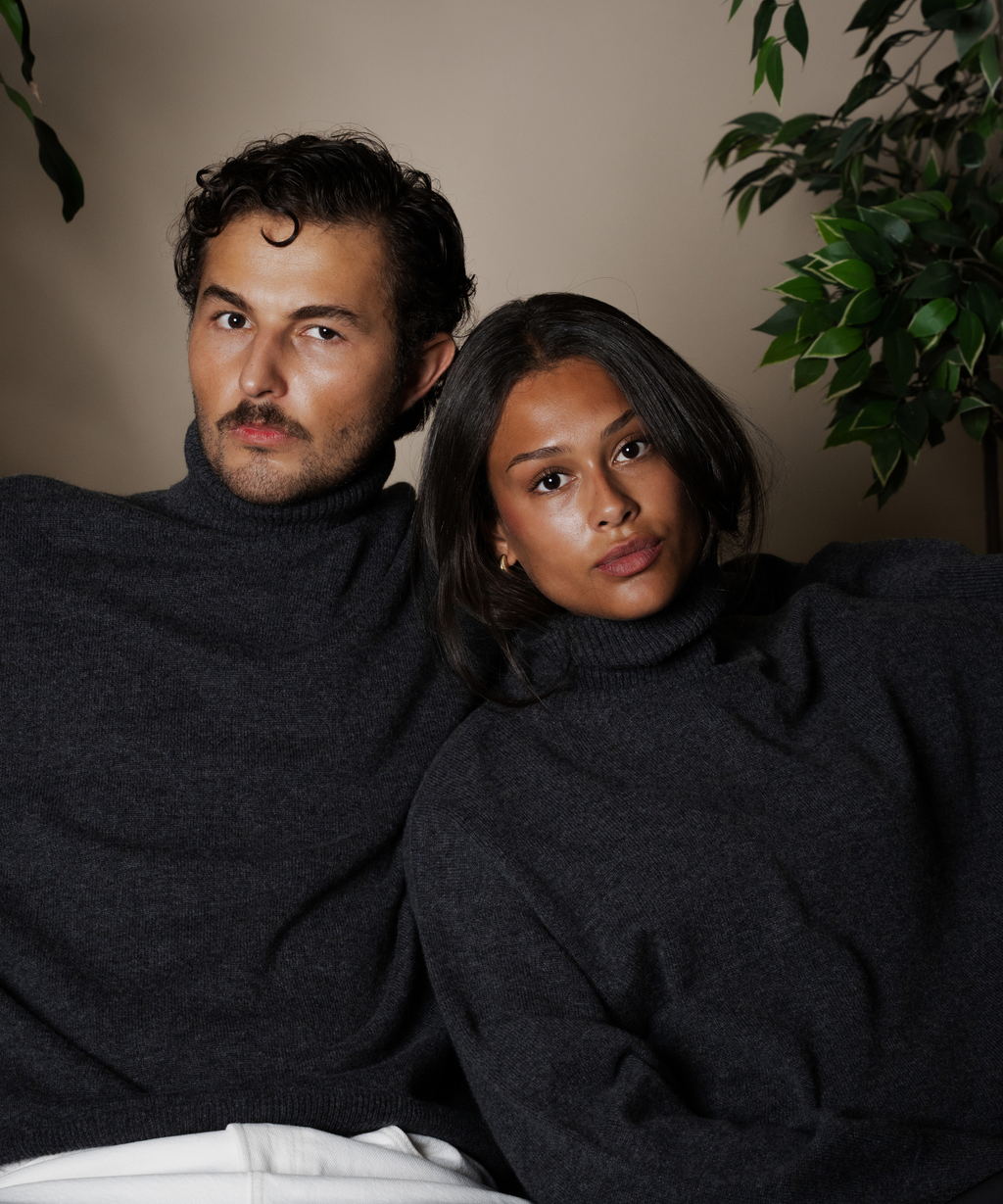 unisex turtleneck charcoal grey merino wool cashmere Casa Nodale